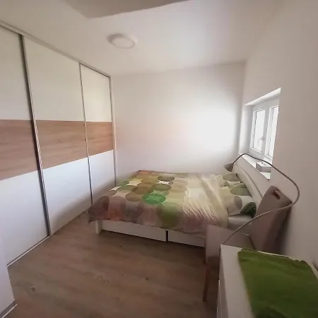Počitniška hiša Riverside Holiday House *
